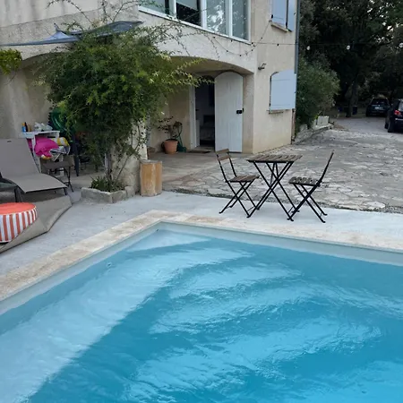 Independent With A Pool Alojamento de Acomodação e Pequeno-almoço Montfort (Alpes-de-Haute-Provence)